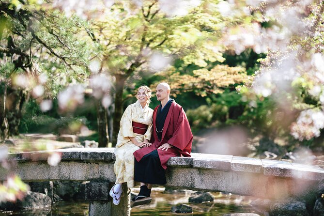 Kyoto Pre Wedding/Honeymoon Photo Session - Capturing the Beauty of Yasaka Pagoda