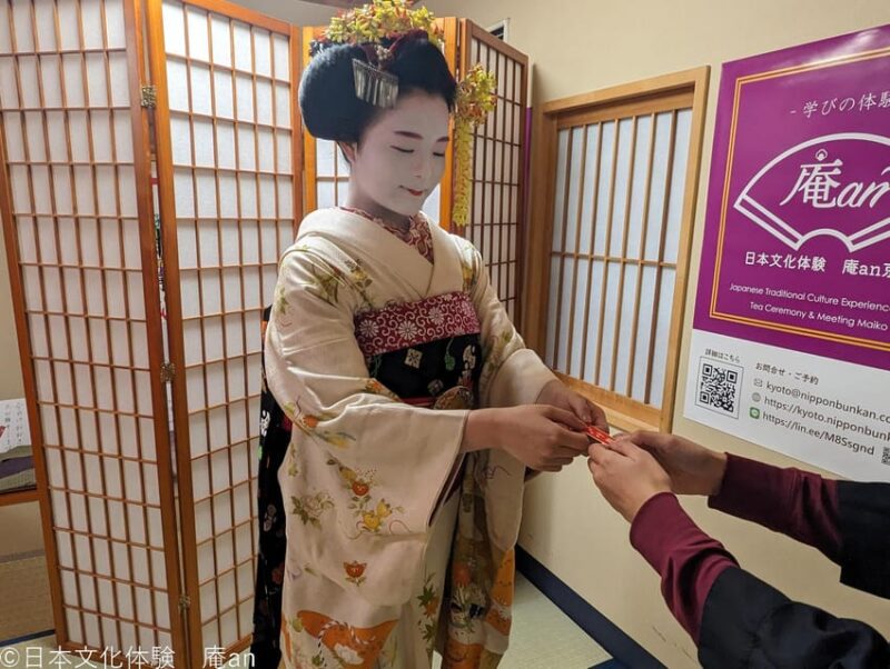 Kyoto: Tea Ceremony With Maiko - Capturing the Moment
