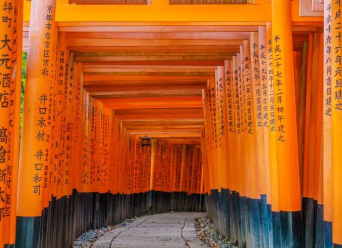 Kyoto Tour in Spanish: Fushimi Inari, Arashiyama, and Golden Pavilion. - Frequently Asked Questions