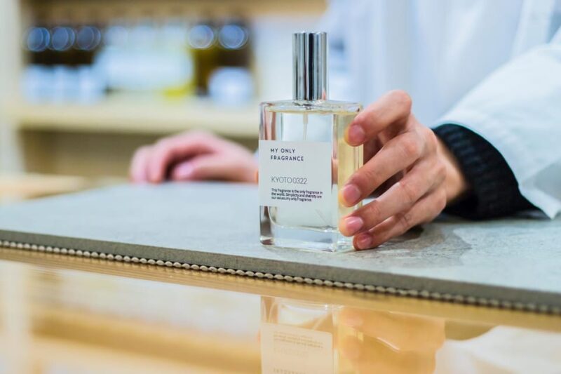 Kyoto:Experience Creating One-Of-A-Kind Special Fragrances - Witnessing the Blending Process