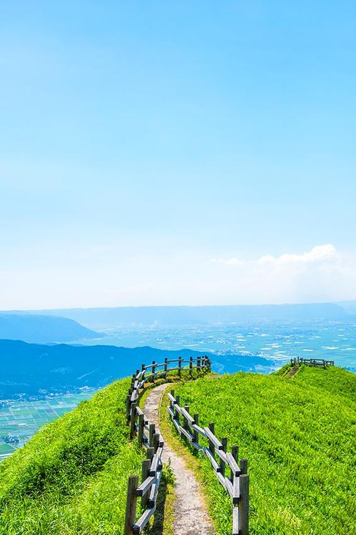 Kyushu: Aso Volcano, Onsen, & Kumamoto Castle Full-Day Trip - Key Points