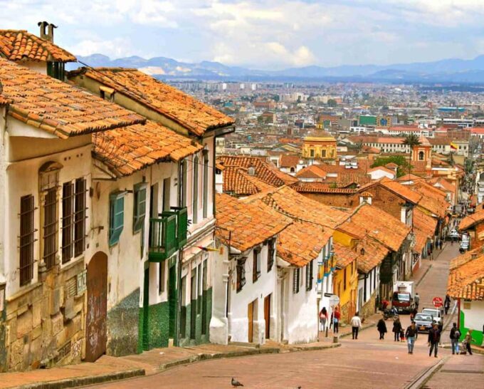 La Candelaria, Monserrate and Gold Museum Full Day Tour - Cancellation Policy