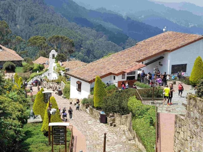 La Candelaria, Monserrate and Gold Museum Full Day Tour - Recap