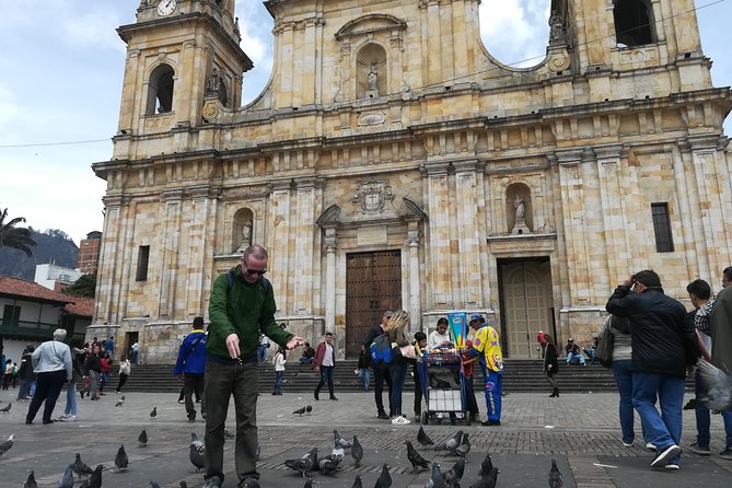 La Candelaria, Mount Monserrate and Gold Museum in One Day in Bogotá - Guide Quality and Customer Feedback