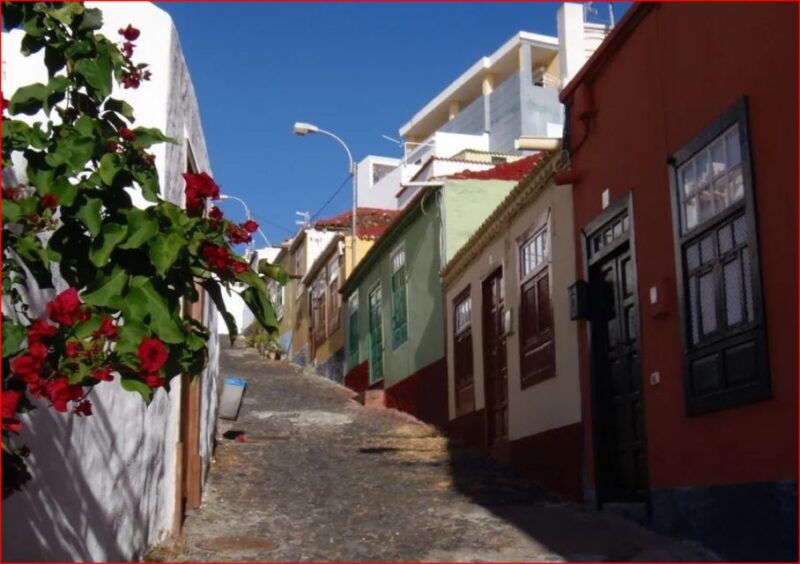 La Canela Neighborhood Santa Cruz La Palma Walking Guide Tour - Historical Context