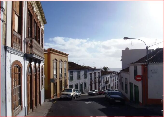 La Canela Neighborhood Santa Cruz La Palma Walking Guide Tour - Booking and Cancellation Policy