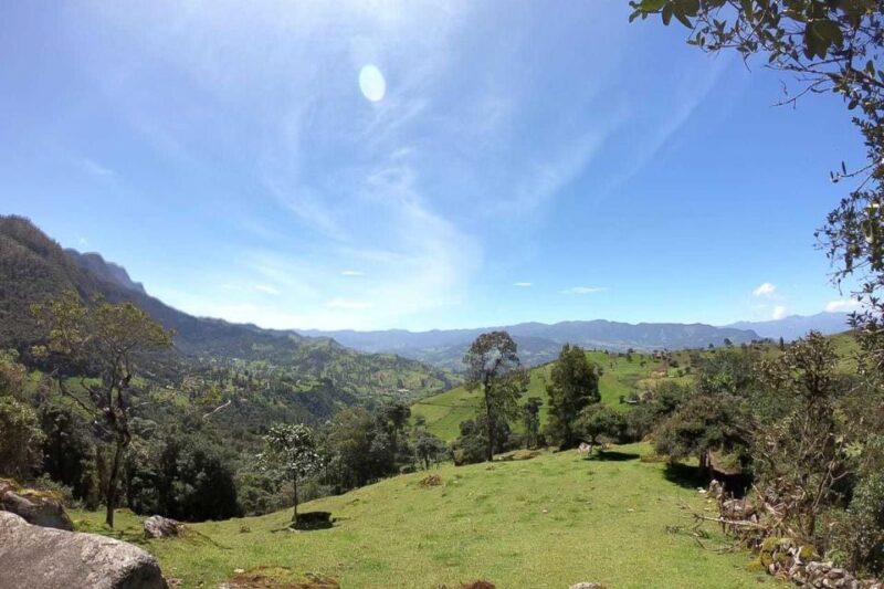 La Chorrera and Chiflon Waterfalls Private Hike Tour - Pickup and Travel