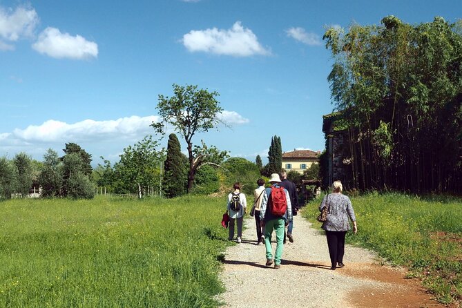 La Dolce Vita of the Renaissance - Half-Day Walking Tour - Villa Rossis Architectural Gem