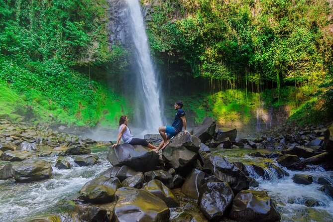 La Fortuna Waterfall Guided Hike Experience - Exploring the Stunning Waterfall