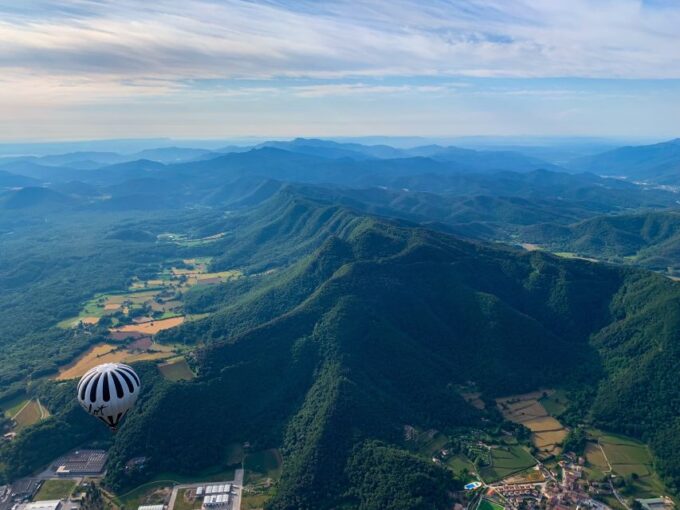 La Garrotxa Volcanoes Half-Day Hot Air Balloon Flight - Booking and Pricing