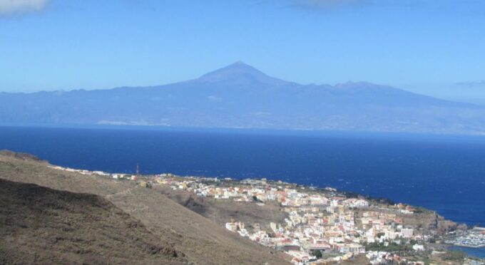 La Gomera: Flower Guided Tour With Butterflies and Bees - Discovering Ecosystem Importance