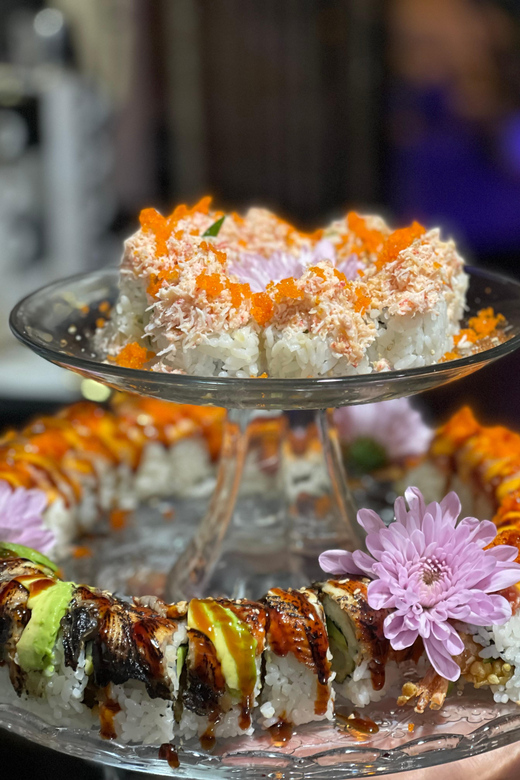 La Jolla: Date Night With Luxury Oceanfront Asian Cuisine - Sophisticated Yet Relaxed Dining Atmosphere