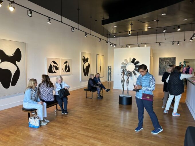 La Jolla Food & Drink Walking Tour - Sip, Savor & Sea - Tour Features and Inclusions