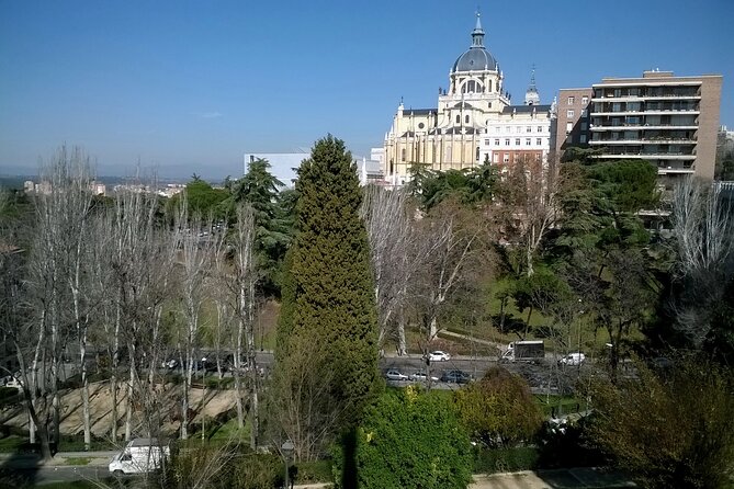 La Latina to Madrid Guided Tour With Breakfast - Booking Information