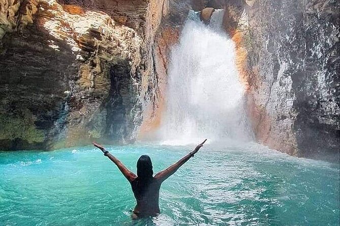 La Leona Waterfall and Lunch From Playa Del Coco - Key Points