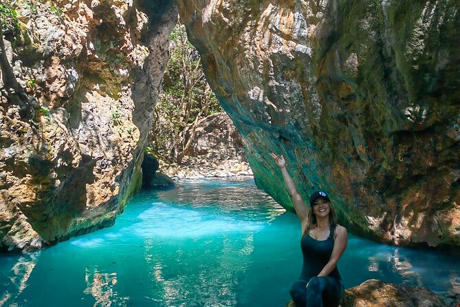La Leona Waterfall Hike Private Experience - Key Points