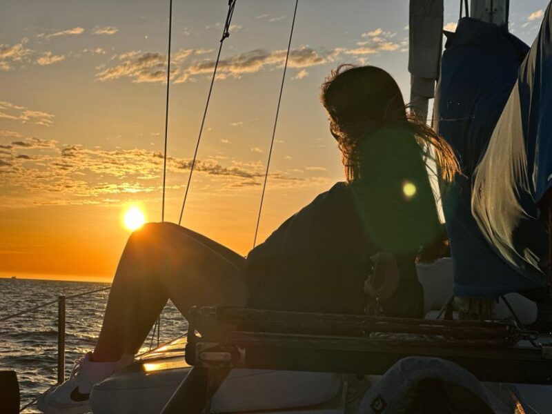 LA: Marina Del Rey Sunset Photoshoot Cruise - Included Services