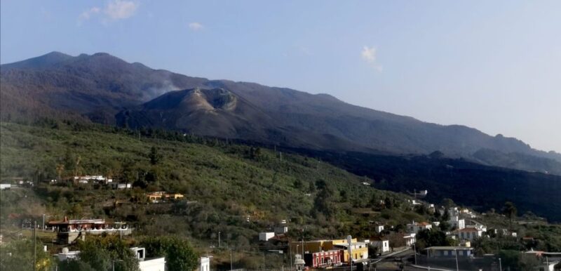 La Palma: Guided Tour to Tajogaite Volcano With Transfer - Mobility and Health Considerations