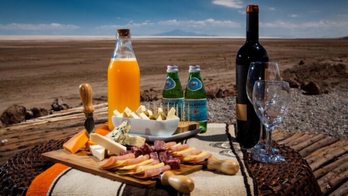 La Paz: 1-Day Uyuni Salt Flats Tour by Flight With Hotel - Frequently Asked Questions