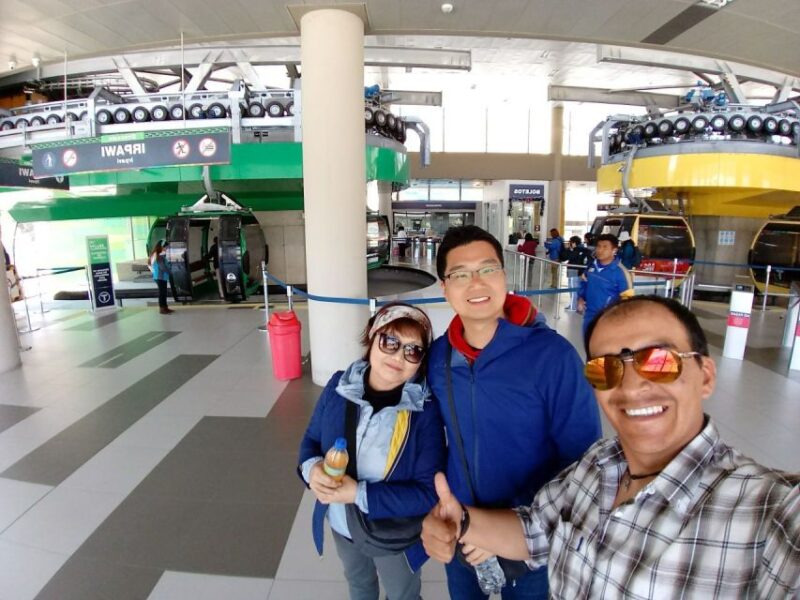 La Paz: Cable Car Ride Tour With Food Tasting - Local Food Tasting