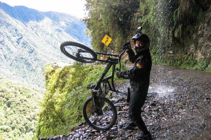 La Paz: Death Road Mountain Bike Tour With Lunch - Key Points