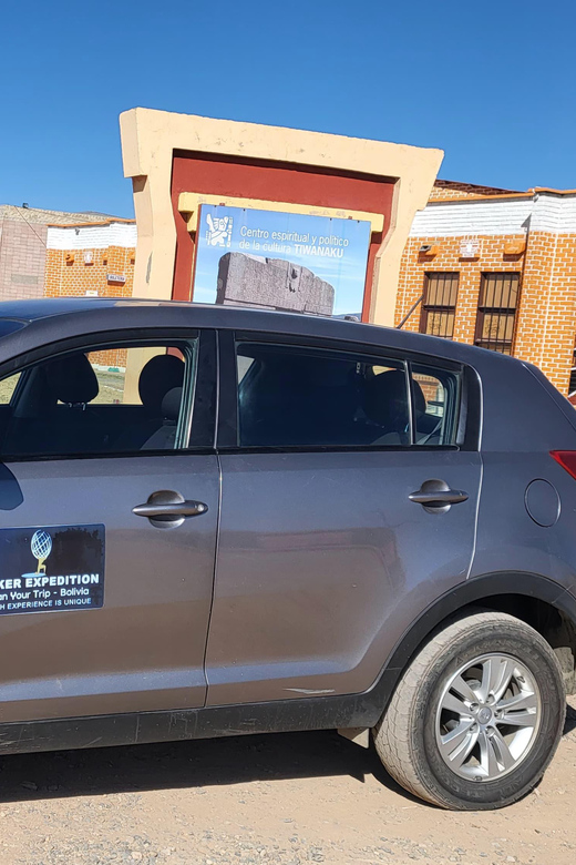 La Paz: Private Transfer From La Paz Hotels to El Alto Airport - Booking and Payment