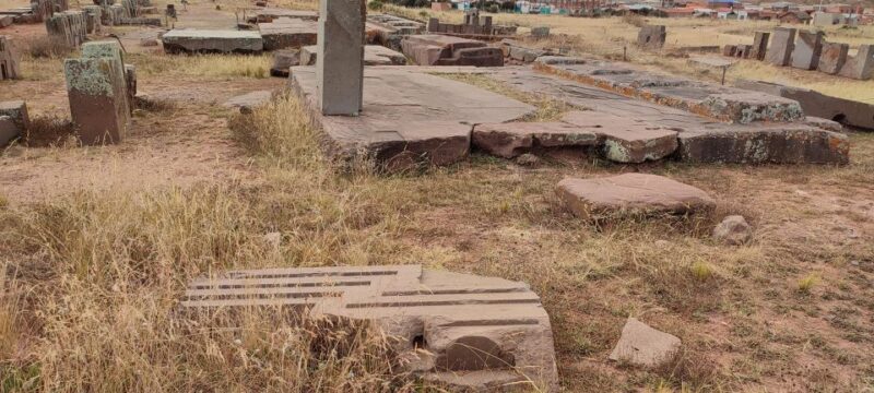 La Paz: Tiwanaku Archeological Ruins Guided Tour - Architectural Marvels of Tiwanaku