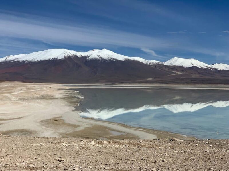 La Paz: Uyuni Salt Flats and Incahuasi Island 5 Days by Bus - Onboard Amenities