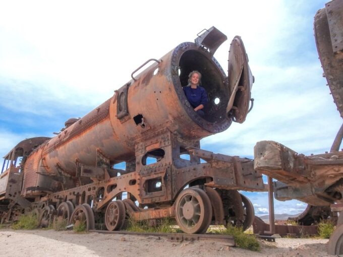 La Paz: Uyuni Salt Flats & San Pedro De Atacama 3-Day Tour - Meeting and Departure