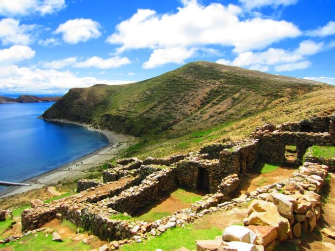 La Paz:Lake Titicaca and Sun+Moon Island Private Trip 2 Days - Getting There