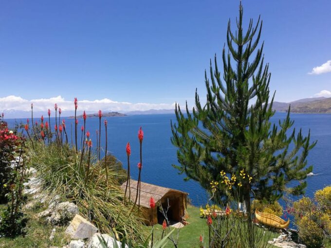 La Paz:Lake Titicaca and Sun+Moon Island Private Trip 2 Days - Transportation and Accommodation