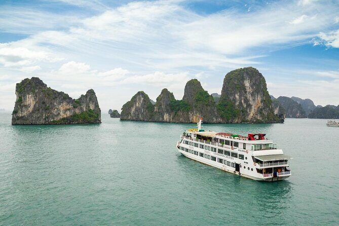 La Regina 2 days visit Halong Bay - 5 star - Key Points