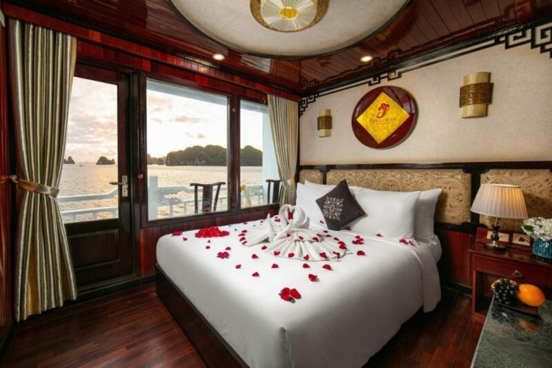 La Regina 4 Star Cruise - Halong Bay & Bai Tu Long Bay - Day 1 Itinerary