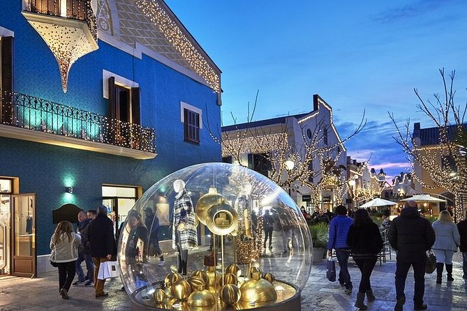 La Roca Village Tour - Inclusions