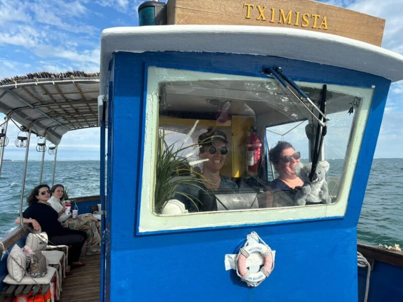 La Rochelle - 2-Hour Chilled Cruise for Friends - Key Points