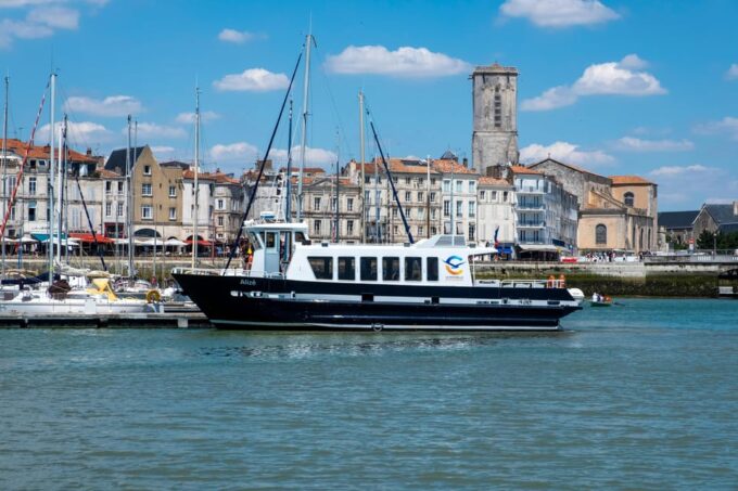 La Rochelle and Its 3 Ports (1h45) - Live Tour Guide in French