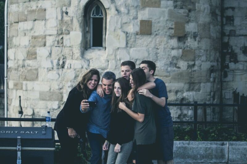 La Rochelle: Bachelor Party Outdoor Smartphone Game - Key Points