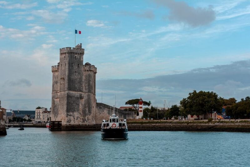 La Rochelle: Fort Boyard at Sunset (2h00) - Meeting Point and Duration
