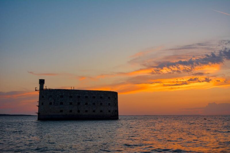 La Rochelle: Fort Boyard at Sunset (2h00) - Frequently Asked Questions