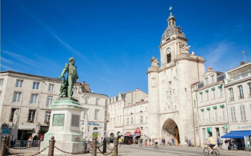 La Rochelle: Gems of The Port Quest Experience - 24/7 Customer Support Availability