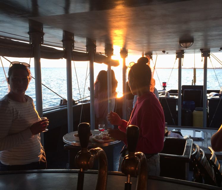 La Rochelle: Sailing Cruise - About the Sailboat