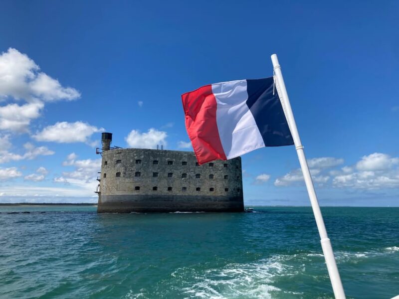 La Rochelle: Tour of the City With Fort Boyard Boat Trip - Explore the Historic City of La Rochelle