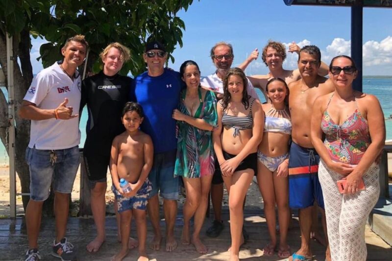 La Romana: Half-Day Scuba Diving Course With Hotel Pickup - Instructor and Group Details
