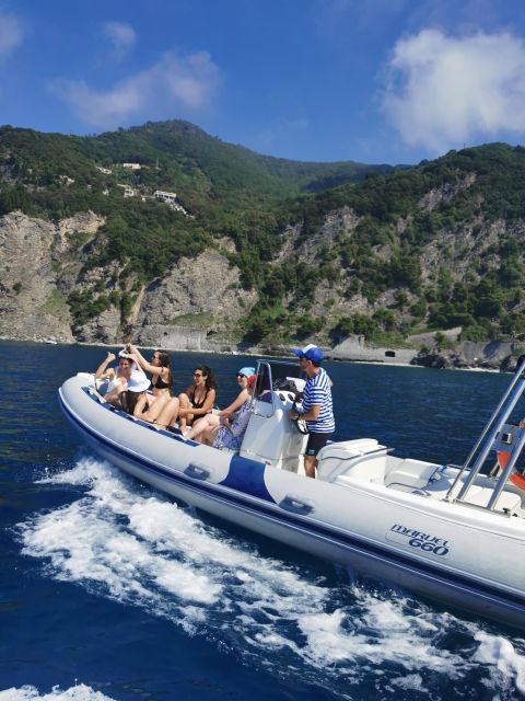 La Spezia: Framura Boat Tour With Snorkeling and Drinks - Group Size and Languages