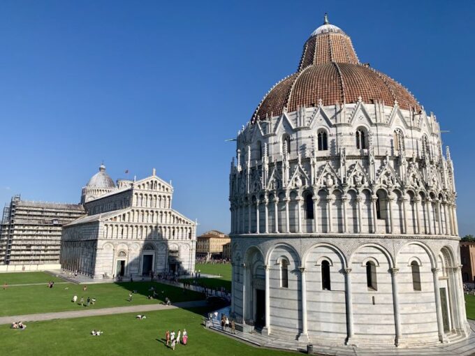 La Spezia: Full-Day Pisa and Lucca Excursion - Lucca: Medieval Walls and Historic Sites