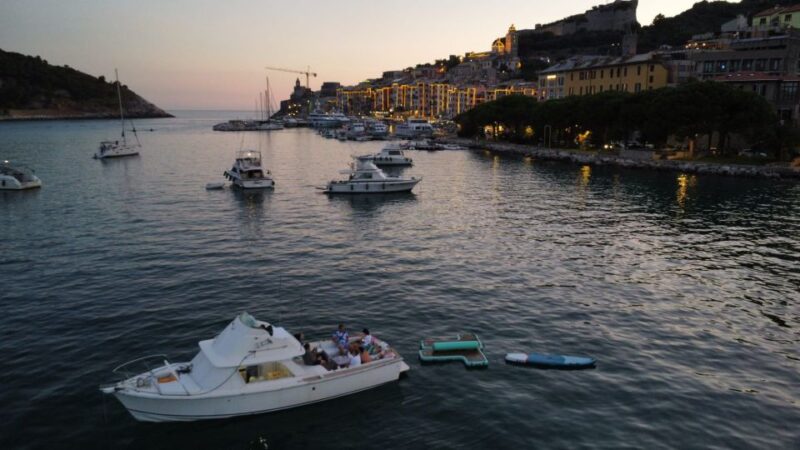 La Spezia: Gulf of Poets Sunset Cruise With Drinks & Snacks - Included Amenities and Activities