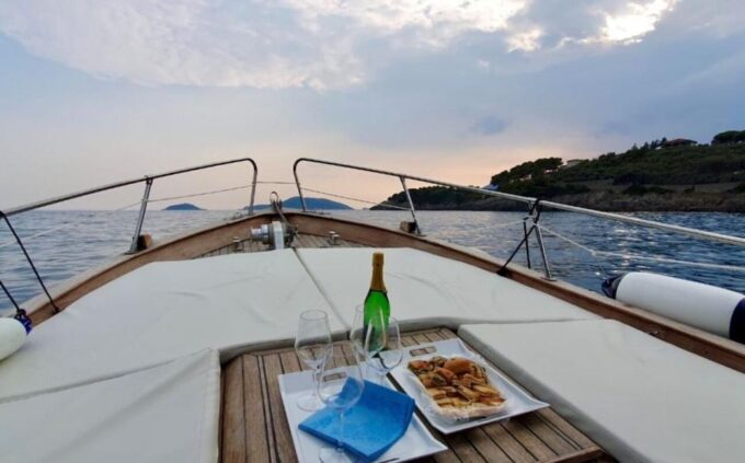 La Spezia: Gulf of Poets Sunset Tour on a Boat - Cancellation and Payment