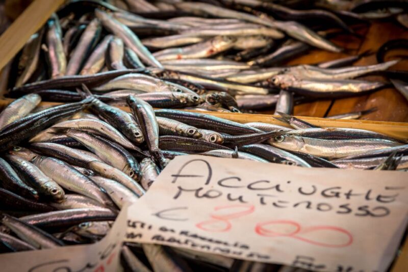 La Spezia: Market Visit and Seafood Cooking Class With Lunch - Lunchtime Dining Experience