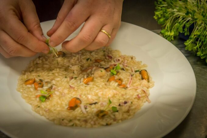 La Spezia: Market Visit and Seafood Cooking Class With Lunch - Customer Feedback and Ratings