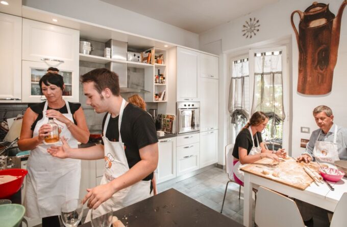 La Spezia: Pasta and Tiramisu Class at a Local's Home - Tasting the Dishes
